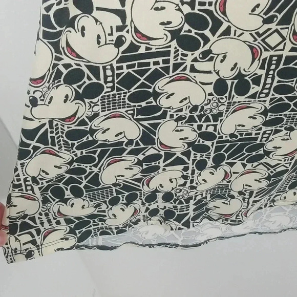 {LuLaRoe} X Disney's Mickie Mouse Print Short Sleeve Tee - Picture 6 of 10